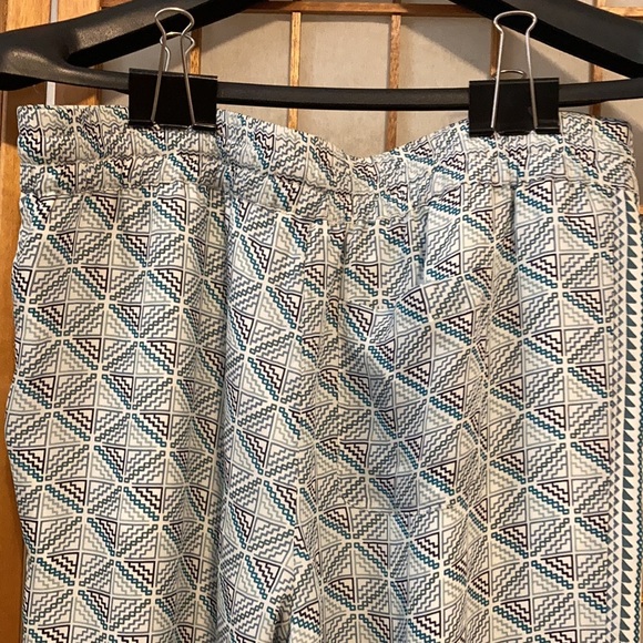 New no tags   Joie long pants. 100% silk.  Small but roomy. - Picture 3 of 8